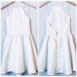 L’ATISTE Backless Dress